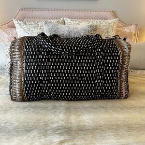 Vintage VERA BRADLEY Zebras 2001 XL Duffle Bag Black Brown Cream Travel Quilted